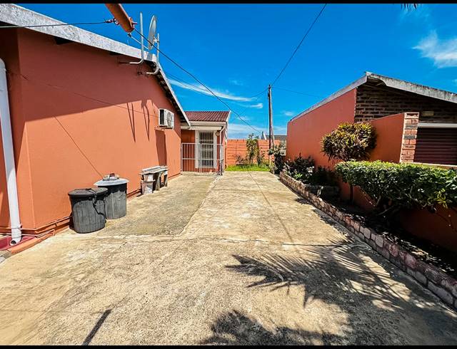3 BEDROOM HOUSE FOR SALE IN EARLSFIELD